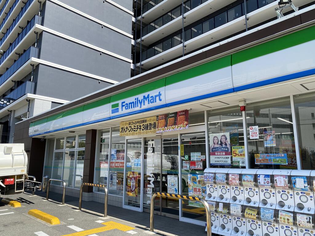 コンビニ　ファミリーマート福島海老江店（コンビニ）まで222m