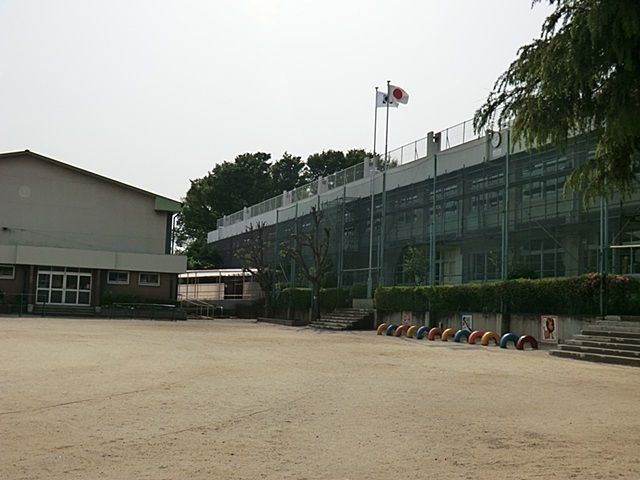 小学校　新座市立片山小学校（小学校）まで500m