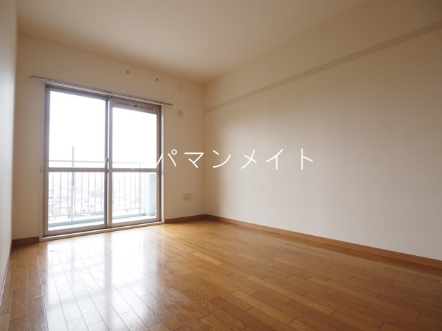 居室・リビング　ゆったり過ごせる居間です