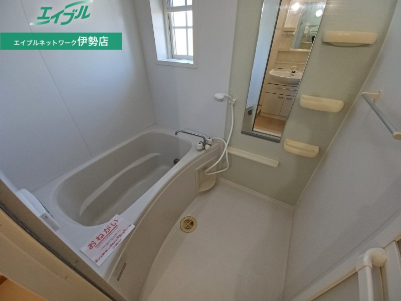 バス・シャワールーム　同型参考写真