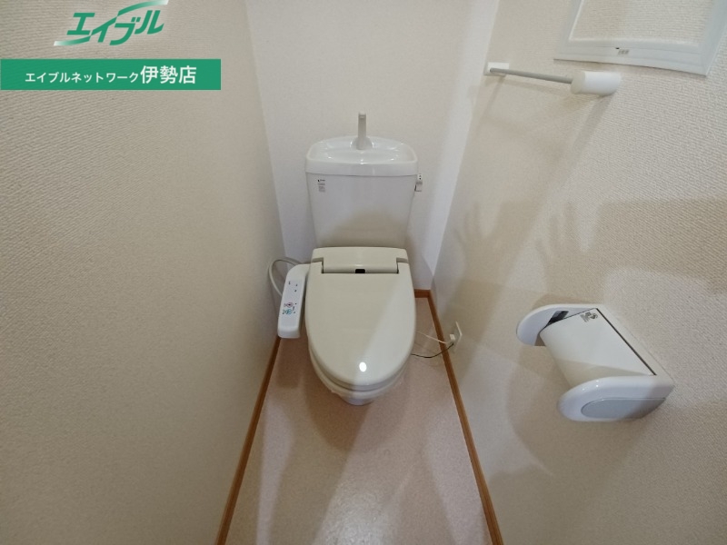 トイレ　同型参考写真