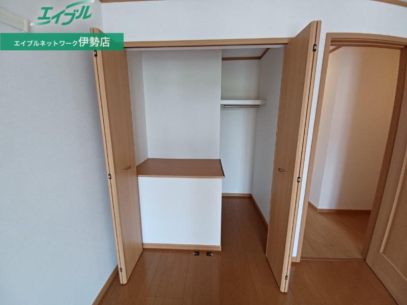 収納　同型参考写真