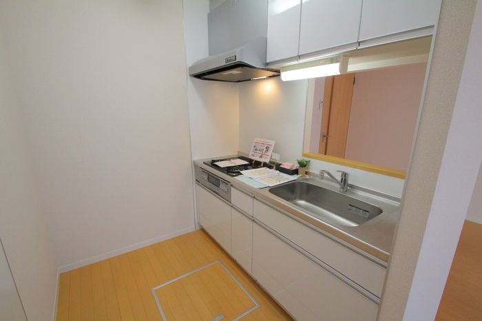 キッチン　3口コンロ・グリル付きです★料理の幅が広がりますね☆