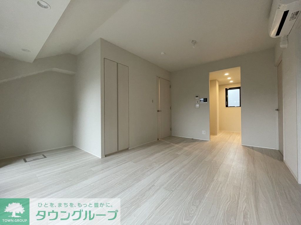 343レジデンス後楽園の居間写真