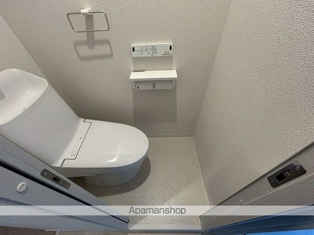 地下鉄中央線 緑橋駅 徒歩5分 3階建 築1年のトイレ写真