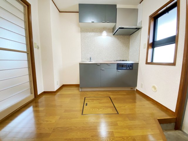 ＪＲ埼京線 戸田駅 徒歩10分 2階建 築35年の居間写真