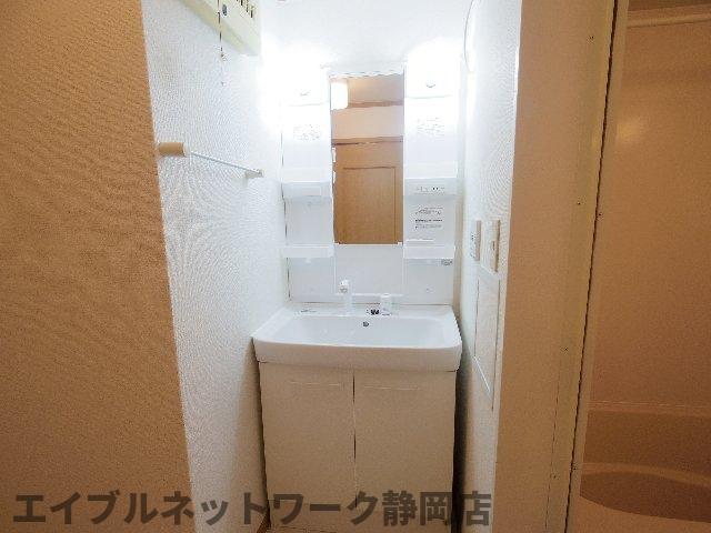 洗面設備　洗面所です
