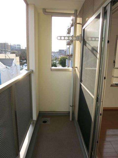 京王相模原線 南大沢駅 徒歩25分 4階建 築22年の内装写真