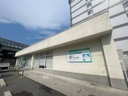 コンビニ　ファミリーマート東大阪長田中店（コンビニ）まで160m
