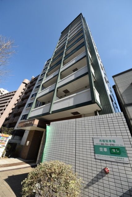 その他共有部分　青い空に映えますね