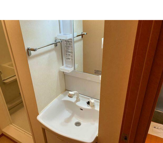 洗面設備　独立洗面化粧台が付いています