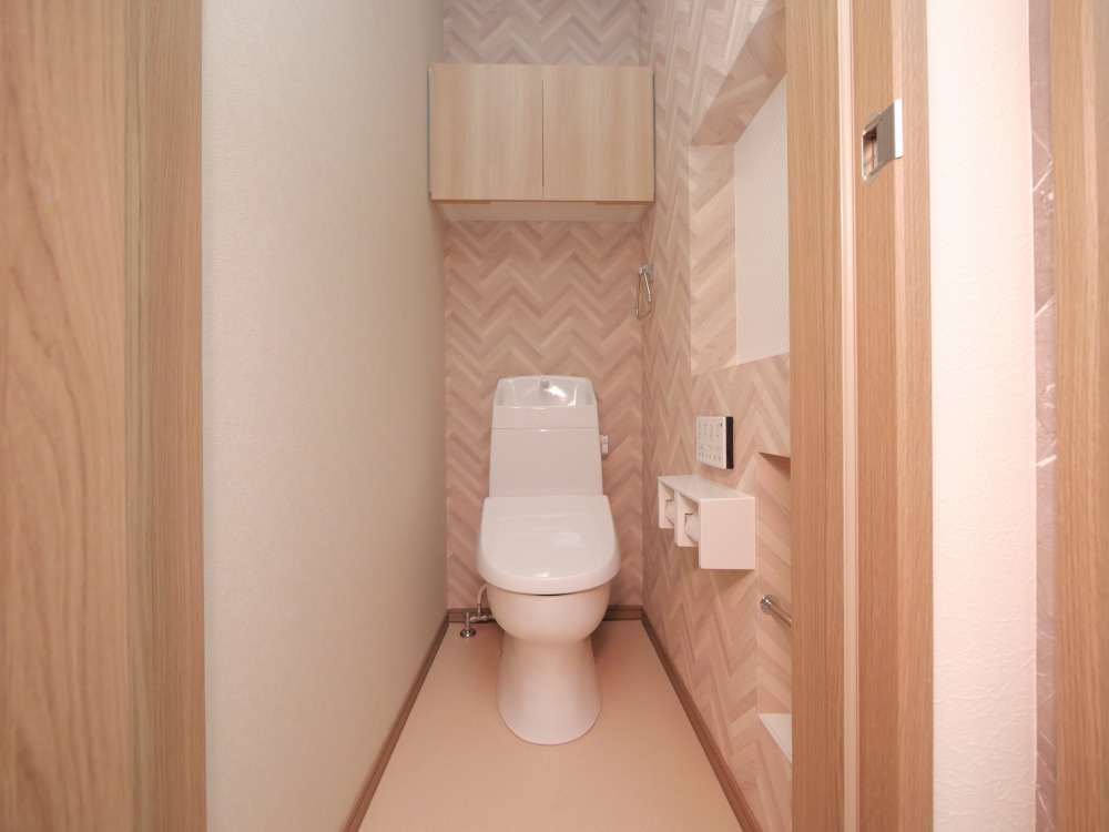 トイレ　清潔感のあるウォシュレット付きのトイレです♪