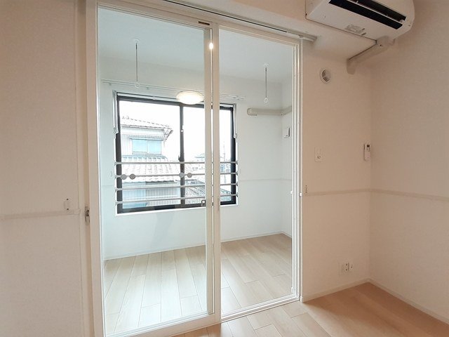 その他部屋・スペース　サンルーム。雨の日や冬でも安心して洗濯物が干せます！