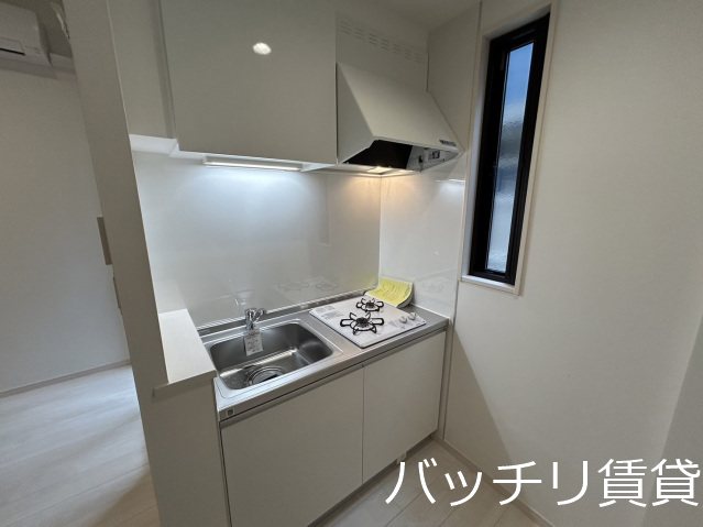 キッチン　同シリーズの別号室の画像。現況優先