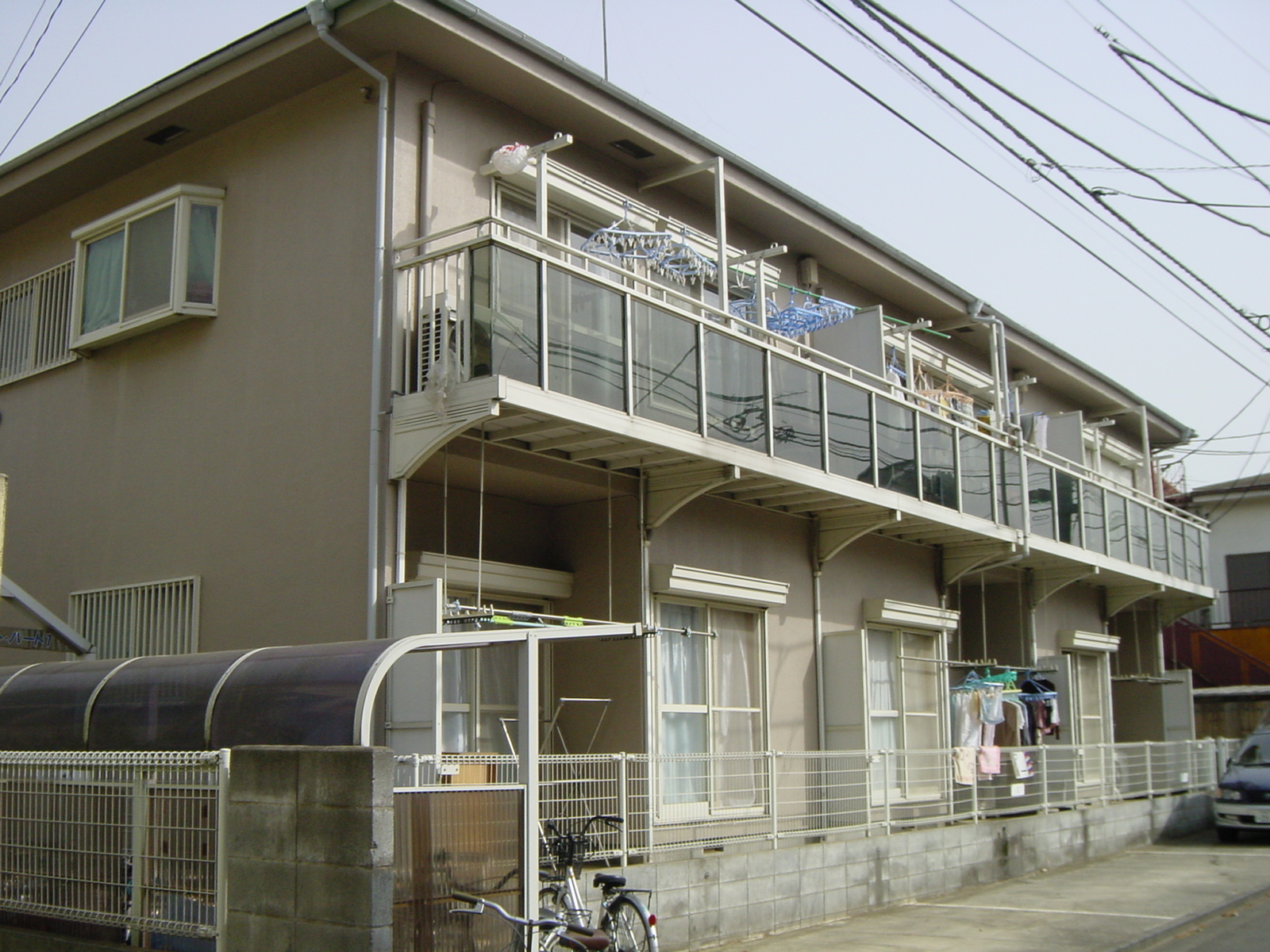 小平市上水新町のアパートの建物外観