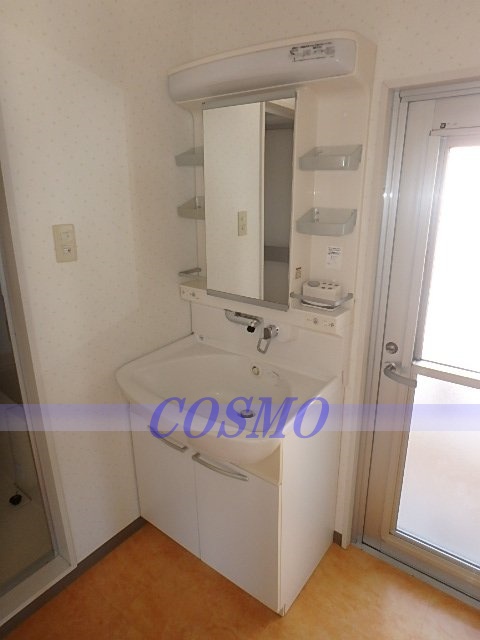 洗面設備　タイプ同じで他のお部屋写真です。
