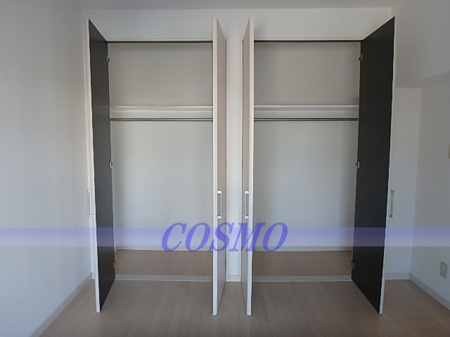 収納　収納は、1部屋にしかありませんが、2間分あります。