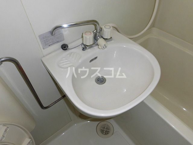 【ルートヒルIVの洗面設備】