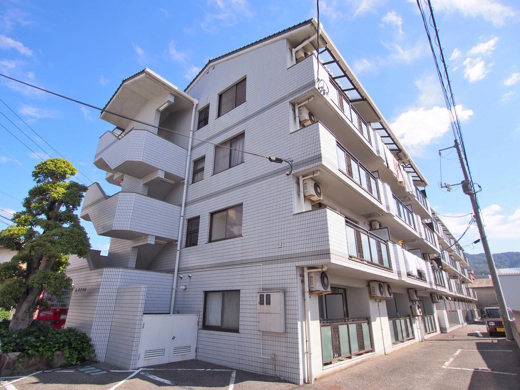 安芸郡海田町蟹原のマンションの建物外観