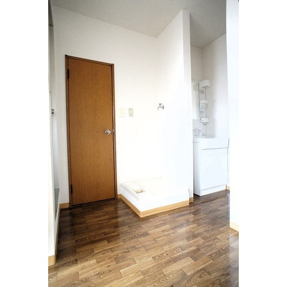 洗面設備　シャワー付き洗面化粧台