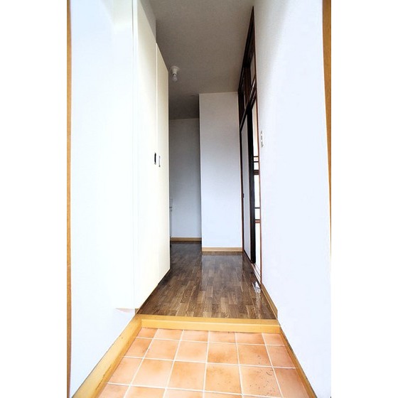 玄関　便利なシューズボックス付き