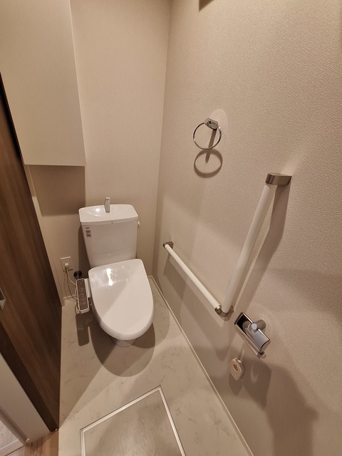 【（シニア限定）AI・Grandir片瀬のトイレ】