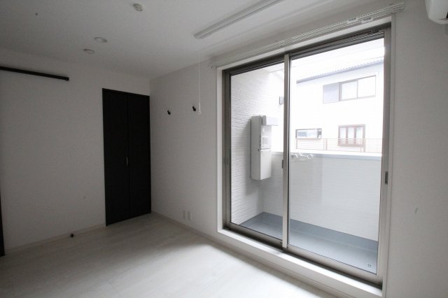 居室・リビング　別号室の写真