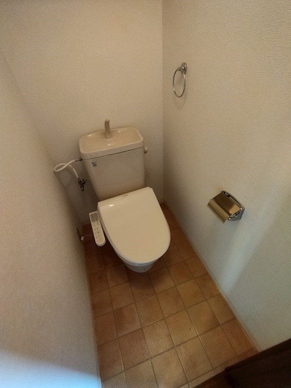 【北九州市八幡西区熊西のマンションのトイレ】