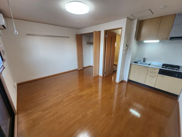 居室・リビング　201号室の写真を掲載しております