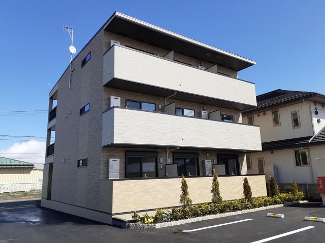 【大崎市古川諏訪のアパートの建物外観】