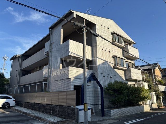 エクセリーヌ植田西の外観写真