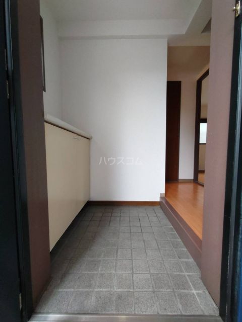 エクセリーヌ植田西の玄関写真