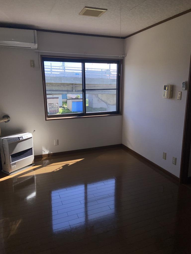 ドリームハウス古館Bの居間写真