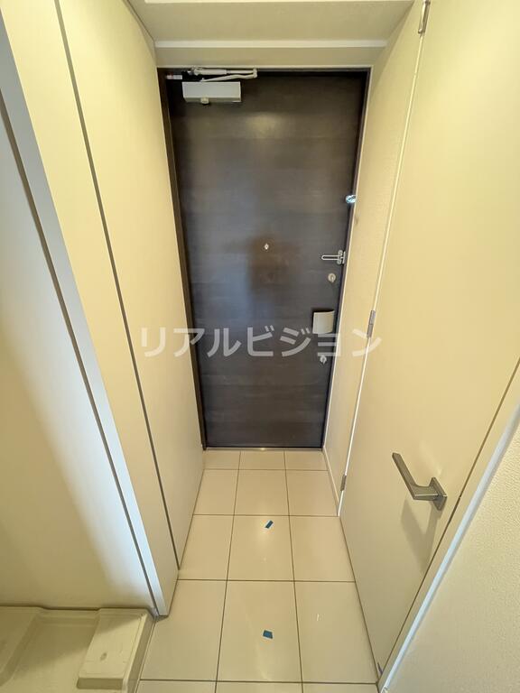 玄関　※別部屋参考写真のため内観についてはお問い合わせください※