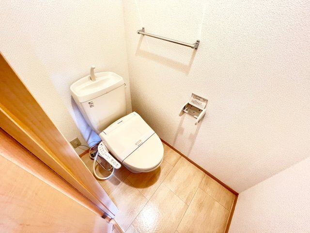 トイレ　※別部屋参考写真