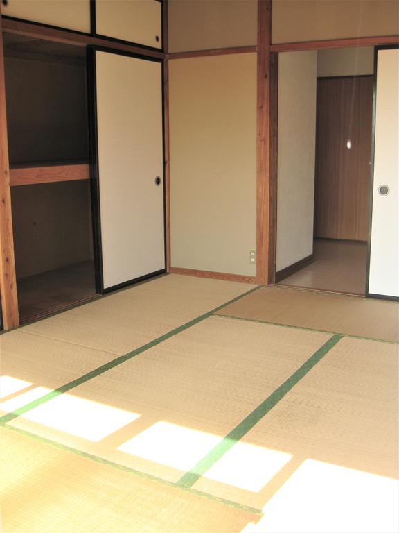 剣持コーポDの居間写真