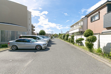 【公社賃貸SMALIO 羽衣の駐車場】