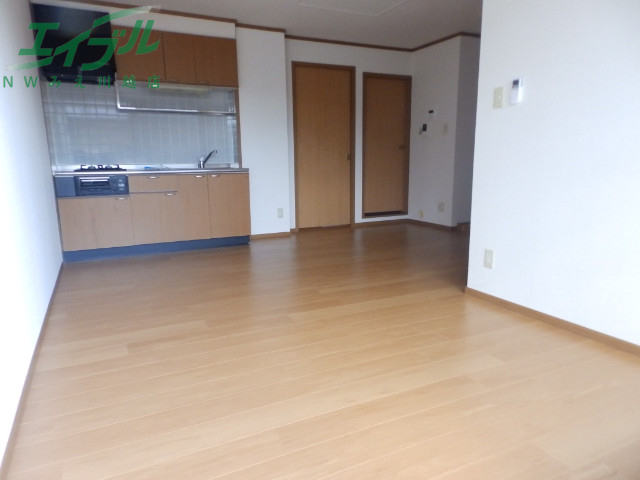 居室・リビング　同型参考写真