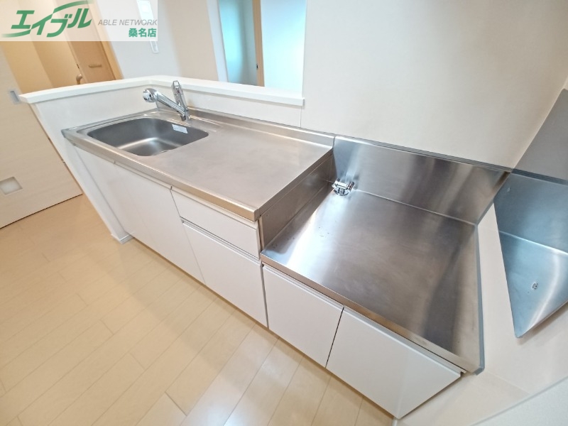 キッチン　反転タイプ参考写真