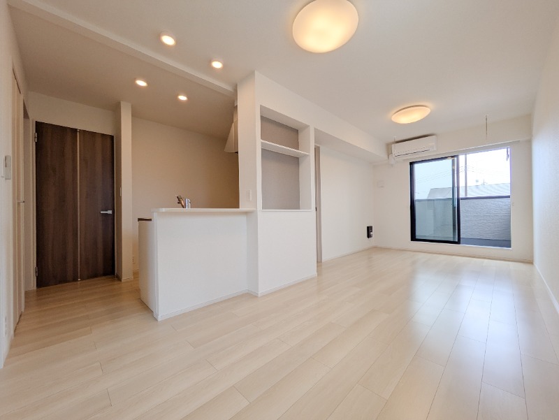 居室・リビング　図面と現状に相違がある場合には現状を優先