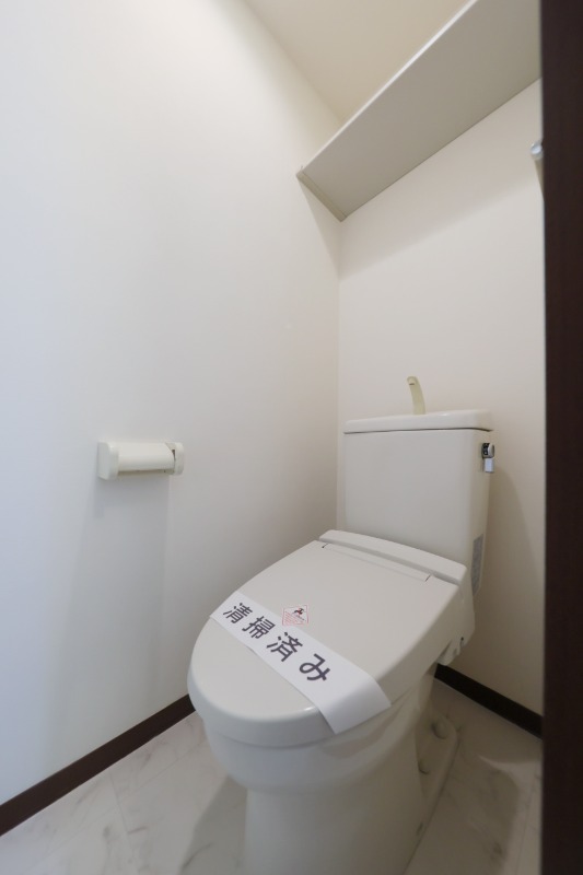 トイレ　独立トイレ（温水洗浄便座）