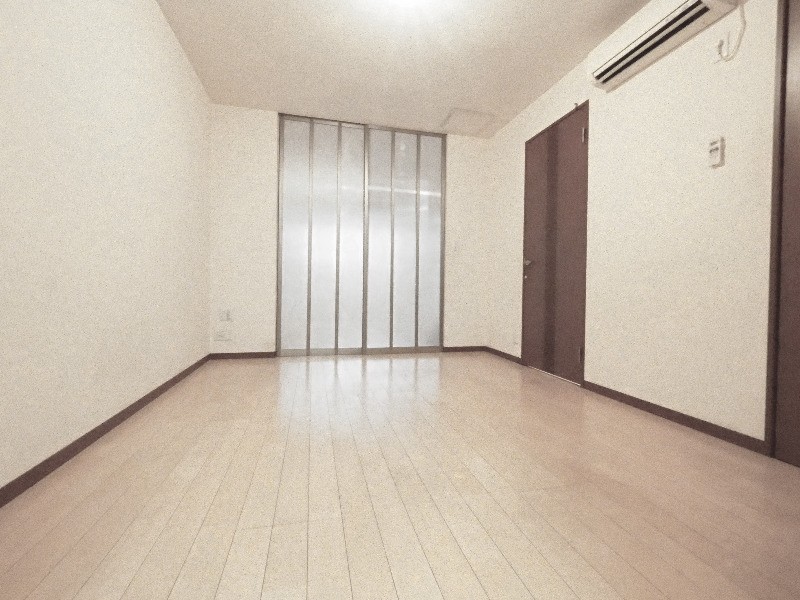 居室・リビング　８．９帖のダイニングキッチン