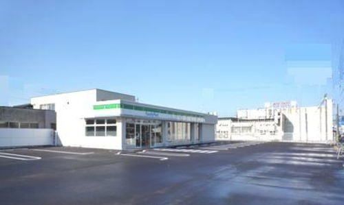 コンビニ　ファミマ 福井大願寺三丁目店（コンビニ）まで400m