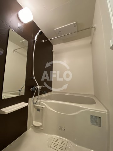 バス・シャワールーム　La Douceur梅田West　浴室