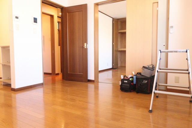 居室・リビング　修繕中