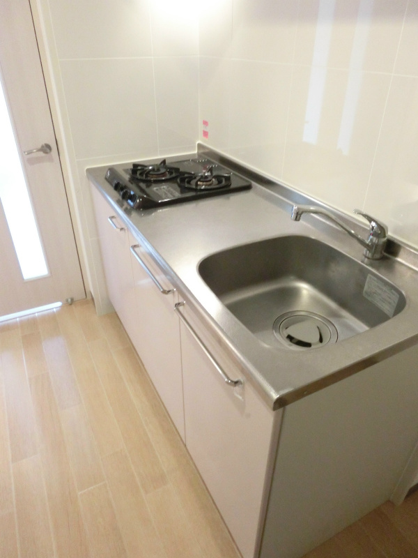 キッチン　※同マンション別部屋の参考写真です。