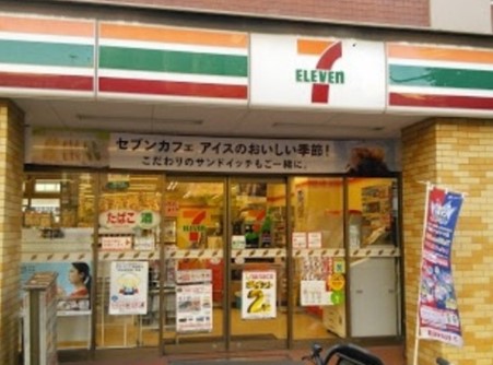 コンビニ　セブンイレブン 新宿早稲田高校前店（コンビニ）まで72m