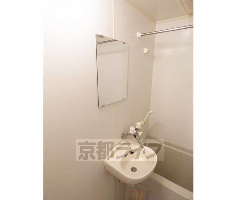 洗面設備　清潔感あります。