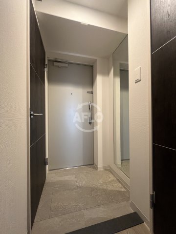 玄関　リヴェント難波サウス　玄関