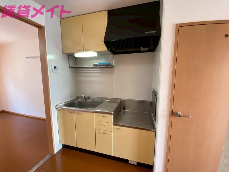 キッチン　同物件別室画像